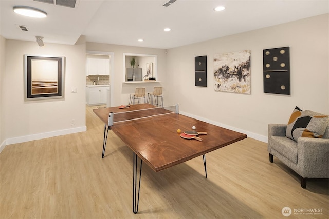 11820 NE 145th St, Kirkland, WA 98034 - interior space featuring recessed lighting, baseboards, visible vents, and light wood-style flooring