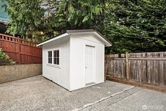 11820 NE 145th St, Kirkland, WA 98034 - view of shed featuring fence