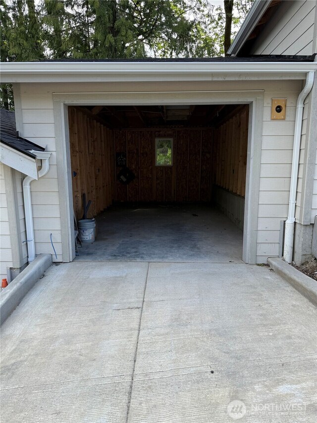 428 20th Ave, Kirkland, WA 98033 - garage featuring concrete driveway
