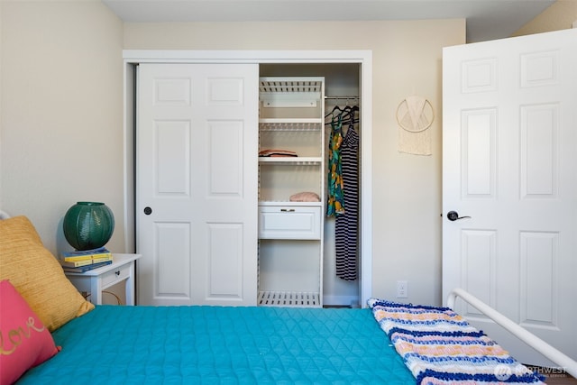 bedroom featuring a closet