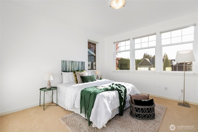 3048 39th Ave W, Seattle, WA 98199 - carpeted bedroom featuring baseboards
