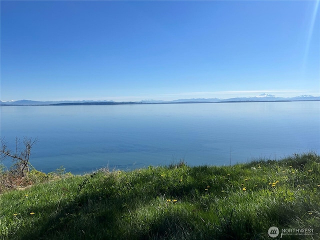 412 High Bluff Pt, Roberts, WA 98281