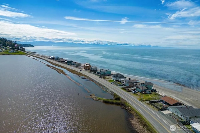 2585 W Beach Rd, Oak Harbor, WA 98277 - aerial view with a water view