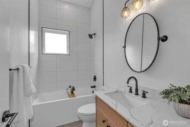 431 19th Ave E, Seattle, WA 98112 - full bathroom featuring toilet, vanity, and shower / tub combination