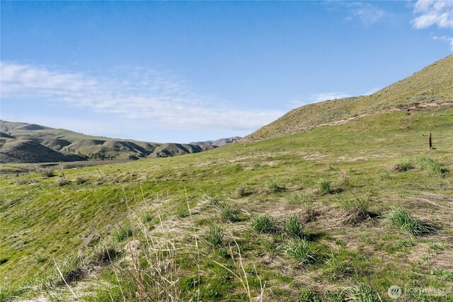 6 Cowboy Rd, Methow, WA 98834
