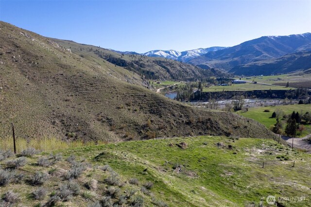 6 Cowboy Rd, Methow, WA 98834