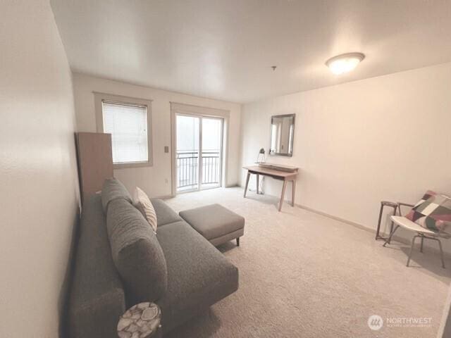 326 Queen Anne Ave N Unit 502, Seattle, WA 98109 - view of carpeted living area