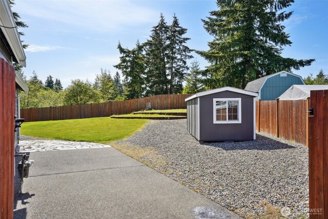 24214 38th Avenue Ct E, Spanaway, WA 98387 - view of yard with a patio