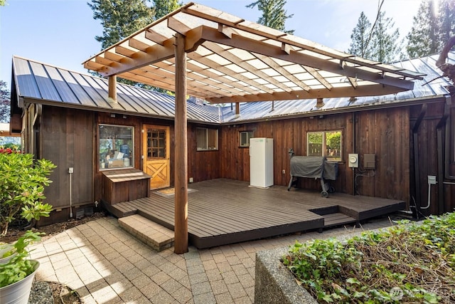 486 W Lake Samish Dr, Bellingham, WA 98229 - wooden deck with a pergola