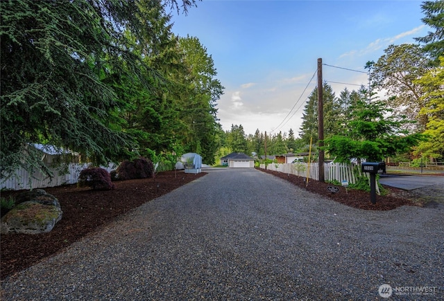 view of dirt / gravel driveway