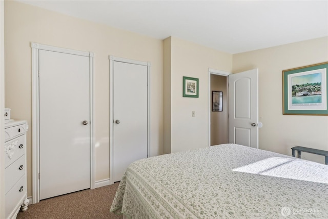 view of carpeted bedroom