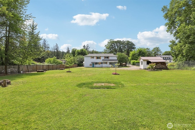 3718 NE Everett St, Camas, WA 98607 - view of yard featuring an outdoor structure