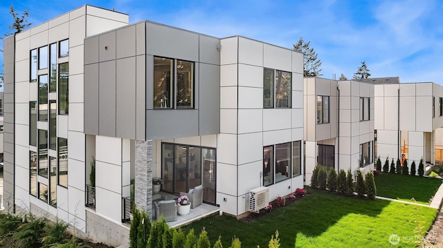 11896 SE 5th St, Bellevue, WA 98805 - exterior space featuring a yard, cooling unit, ac unit, and stucco siding