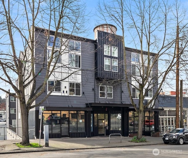 711 N 35th St, Seattle, WA 98103 - view of property