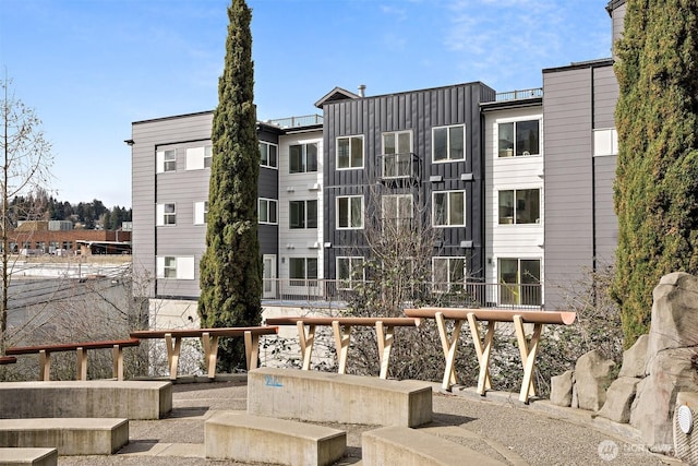 711 N 35th St, Seattle, WA 98103 - view of building exterior