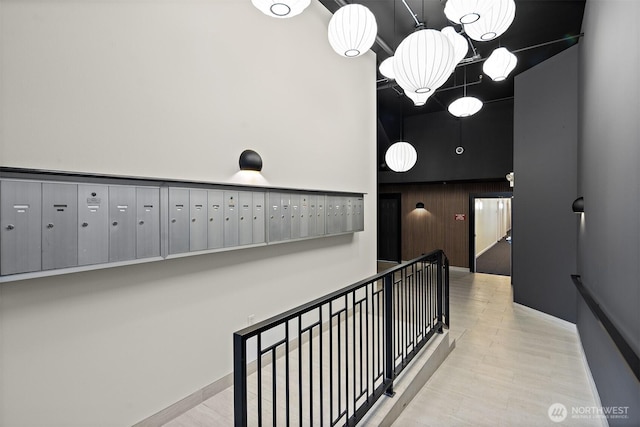 711 N 35th St, Seattle, WA 98103 - hallway featuring mail area