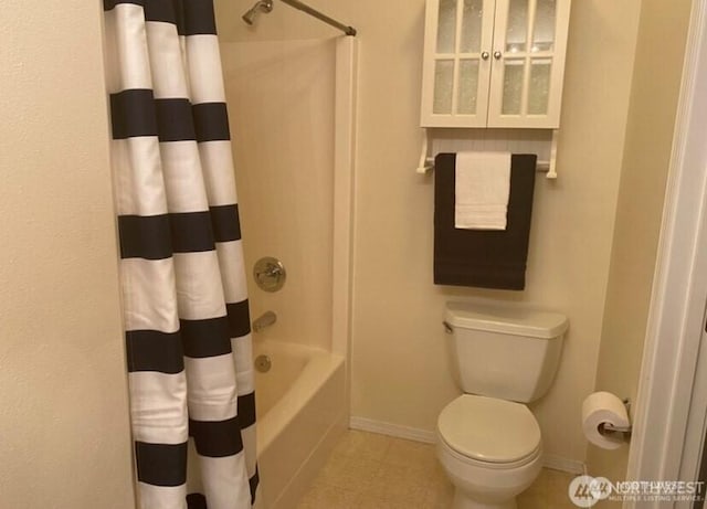 1304 H Ave, Anacortes, WA 98221 - full bath featuring shower / bath combination with curtain, baseboards, and toilet