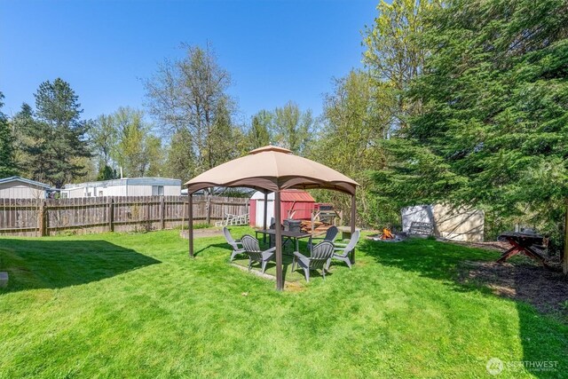 157 Camelot Dr, Castle Rock, WA 98611 - view of yard with fence