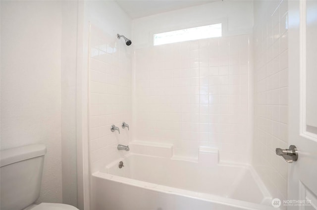 303 Alder Ln N, Pacific, WA 98047 - bathroom with toilet and shower / washtub combination