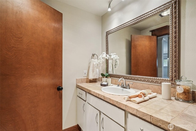 300 N 137th St Unit C, Seattle, WA 98133 - bathroom with vanity