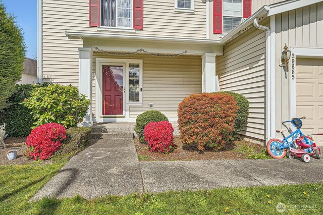 29685 129th Pl SE, Auburn, WA 98092 - doorway to property featuring covered porch