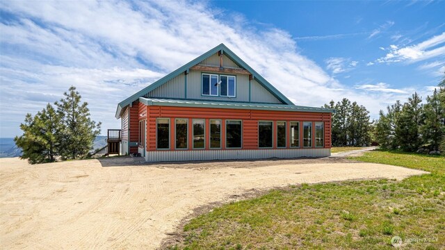27 Scenic Dr, Brewster, WA 98812 - back of house with dirt driveway