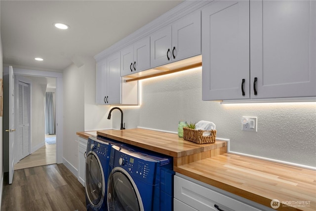7501 Stinson Ave, Gig Harbor, WA 98335 - laundry area with a sink, independent washer and dryer, baseboards, dark wood-style flooring, and recessed lighting