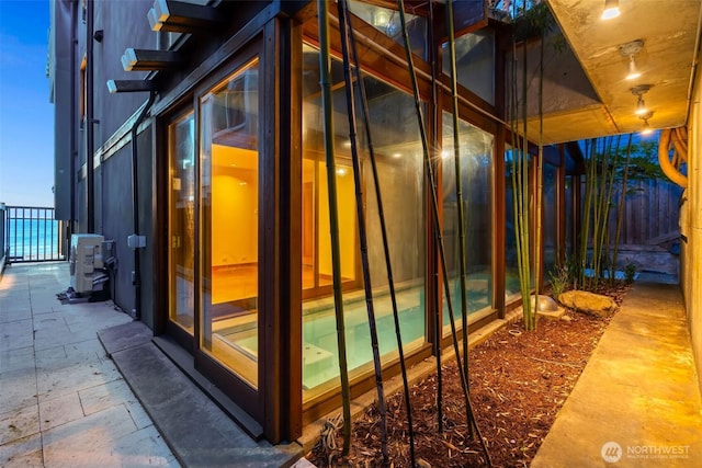 3103 Alki Ave SW, Seattle, WA 98116 - view of patio featuring fence
