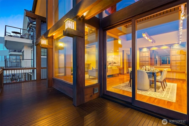 3103 Alki Ave SW, Seattle, WA 98116 - view of wooden terrace