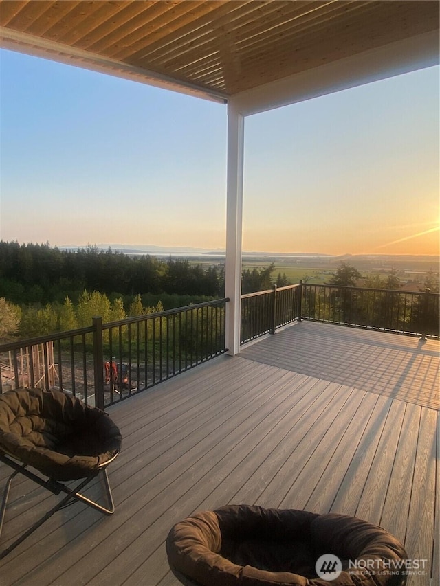 20555 Benson Ridge Ln, Mount Vernon, WA 98274 - view of deck at dusk
