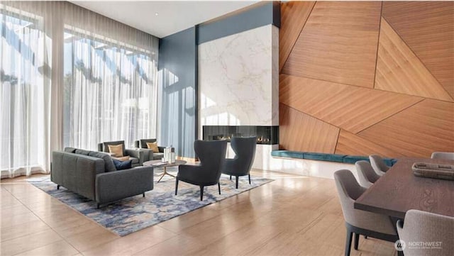 188 Bellevue Way NE Unit 303, Bellevue, WA 98004 - view of building lobby