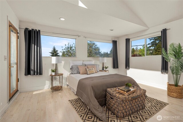 5201 Hyada Blvd NE, Tacoma, WA 98422 - bedroom featuring recessed lighting, baseboards, vaulted ceiling, and light wood-type flooring