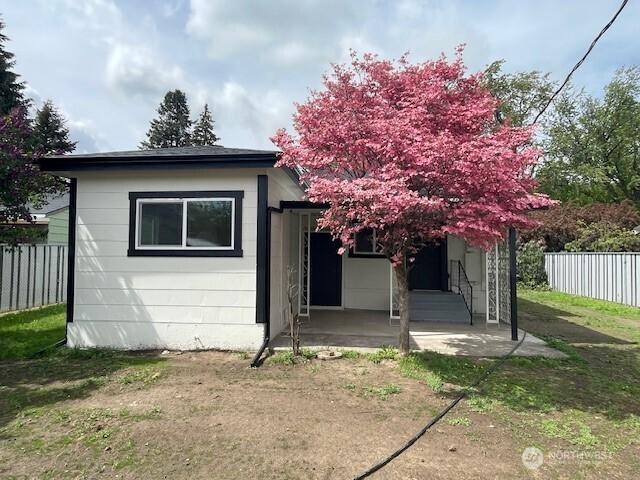 216 E Dayton Ave E, Dayton, WA 99328 - view of front facade