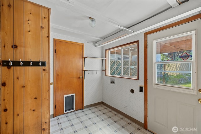 5323 Hyada Blvd NE, Tacoma, WA 98422 - unfurnished room with baseboards, light floors, visible vents, and wallpapered walls