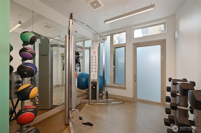 1760 NW 56th St Unit 601, Seattle, WA 98107 - exercise room with baseboards and visible vents
