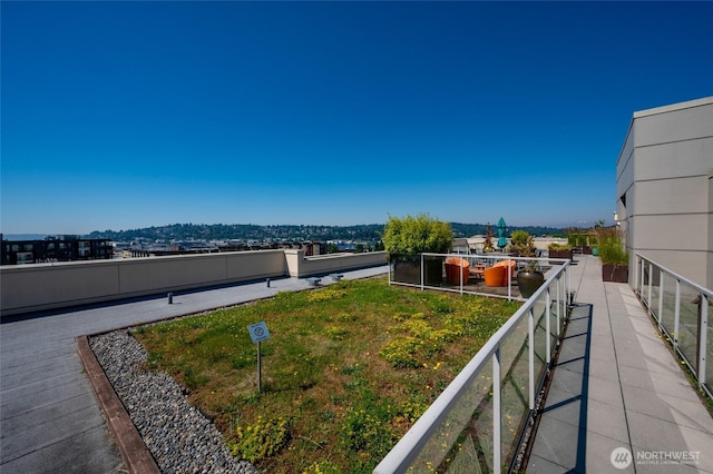 1760 NW 56th St Unit 601, Seattle, WA 98107 - view of yard
