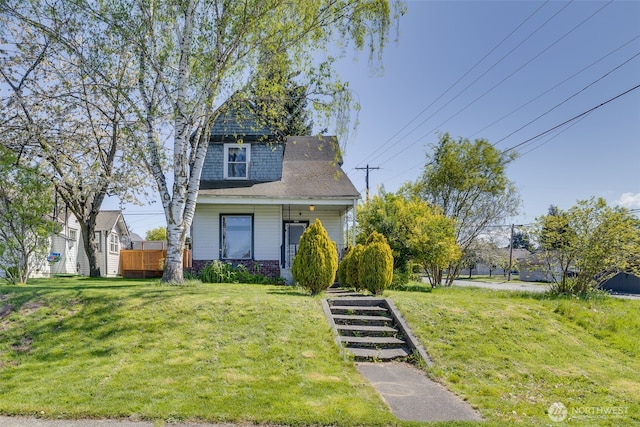 2231 Highland Ave, Everett, WA 98201 - view of front of property featuring a porch and a front lawn