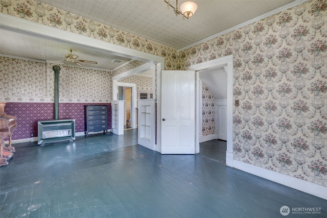 2231 Highland Ave, Everett, WA 98201 - unfurnished room featuring baseboards, wood finished floors, and wallpapered walls