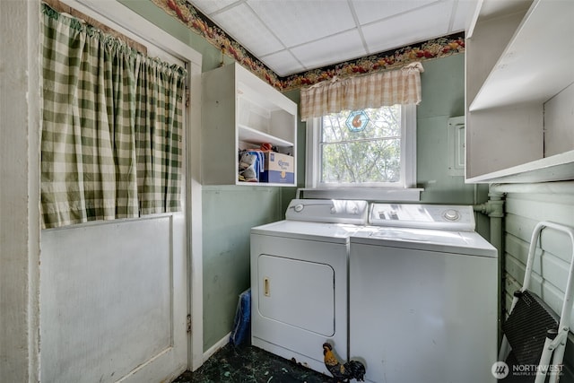 2231 Highland Ave, Everett, WA 98201 - laundry area with washer and dryer and laundry area