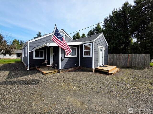 6818 Olympic Hwy, Aberdeen, WA 98520 - bungalow featuring fence
