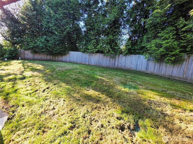 6818 Olympic Hwy, Aberdeen, WA 98520 - view of yard featuring a fenced backyard