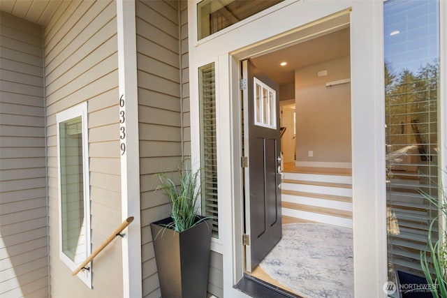 property entrance with covered porch