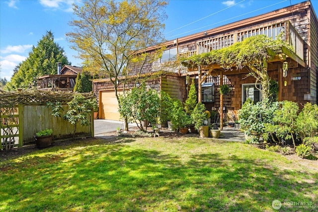 view of yard with fence