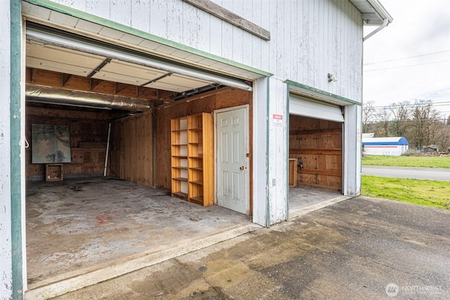 228 S 3rd St, Shelton, WA 98584 - view of garage