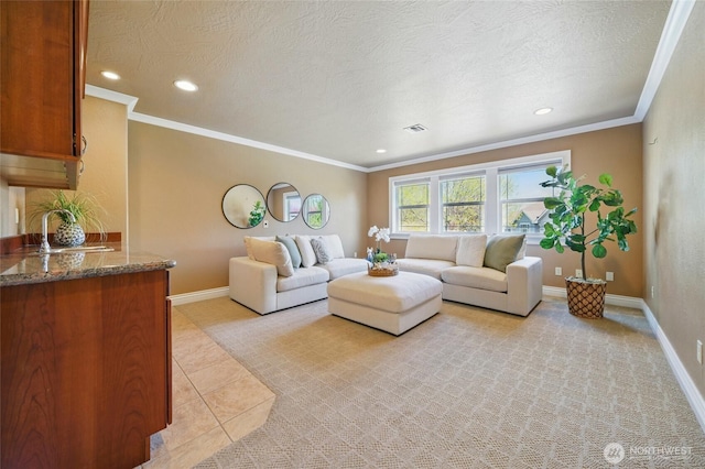 162 Costello Pl, Walla Walla, WA 99362 - living room with baseboards, visible vents, recessed lighting, and ornamental molding