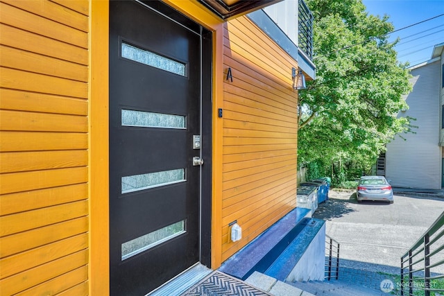 view of property entrance