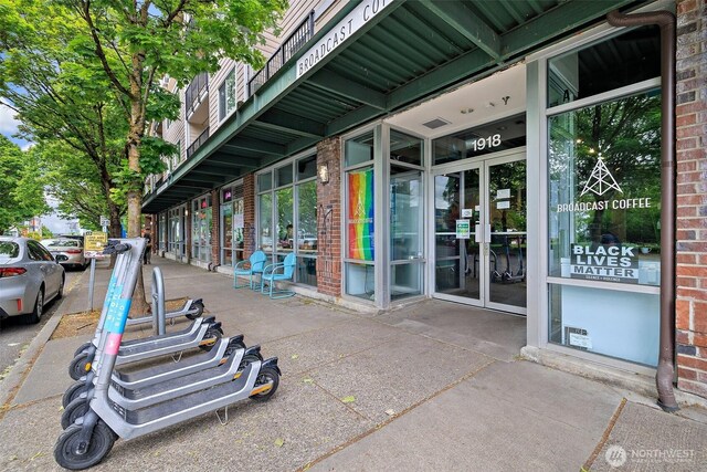 107 20th Ave Unit 306, Seattle, WA 98122 - property entrance with brick siding