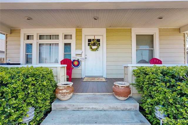 138 SE 5th Ave, Milton-Freewater, OR 97862 - property entrance with a porch