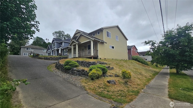 704 7th Ave SW, Tumwater, WA 98512 - view of front facade featuring covered porch
