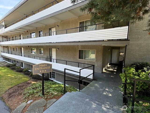 view of building exterior